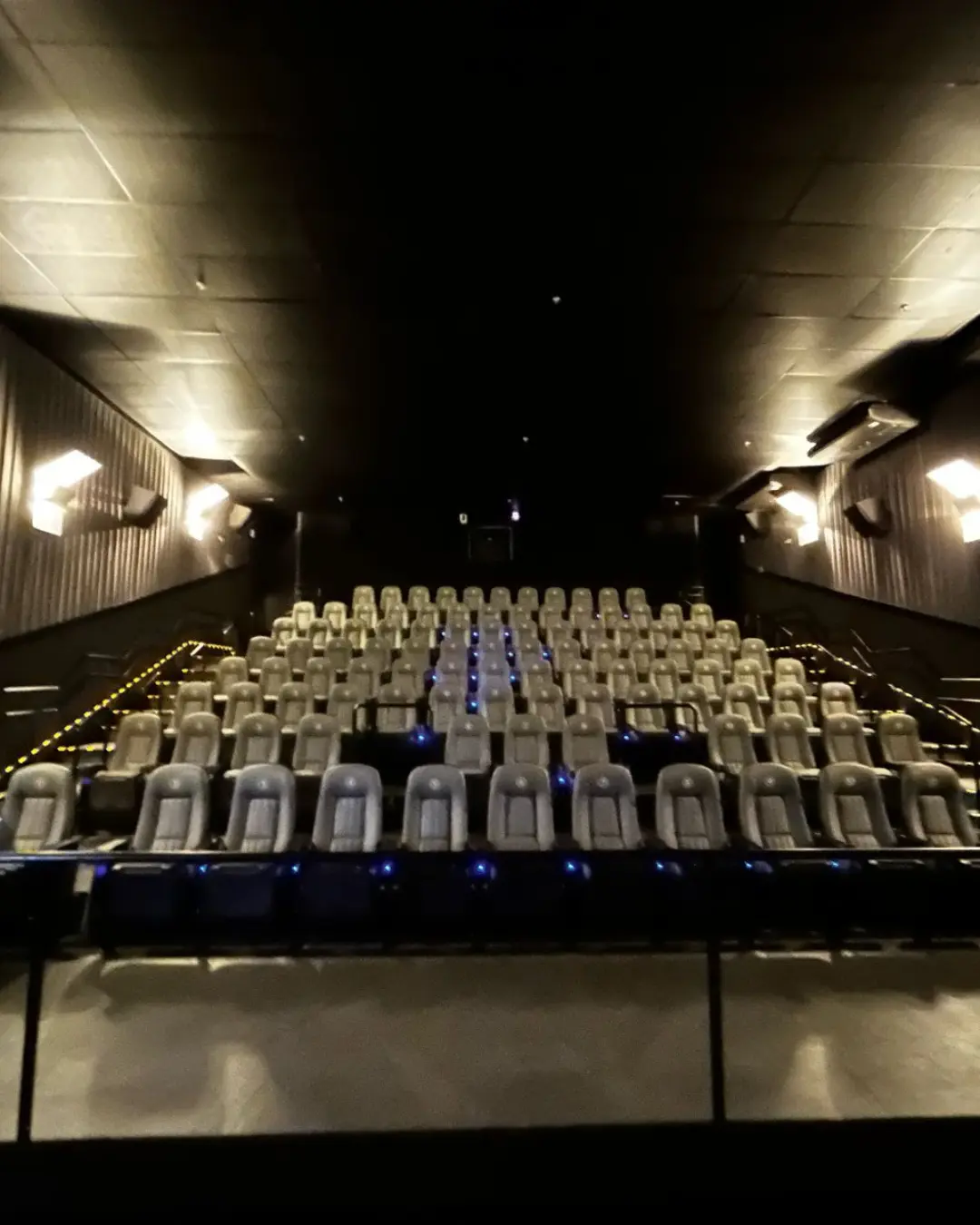 Shopping Curitiba reinaugura cinema com conforto e promoções especiais